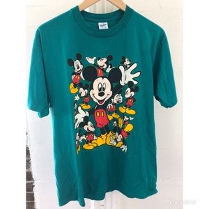 Vintage Mickey Tee °o° Sold on Ⓜ️